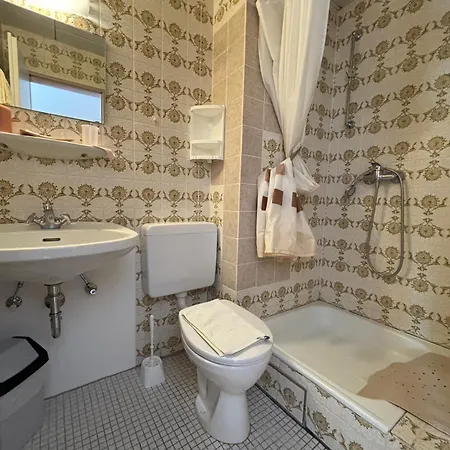 Simplex Lauer Отель